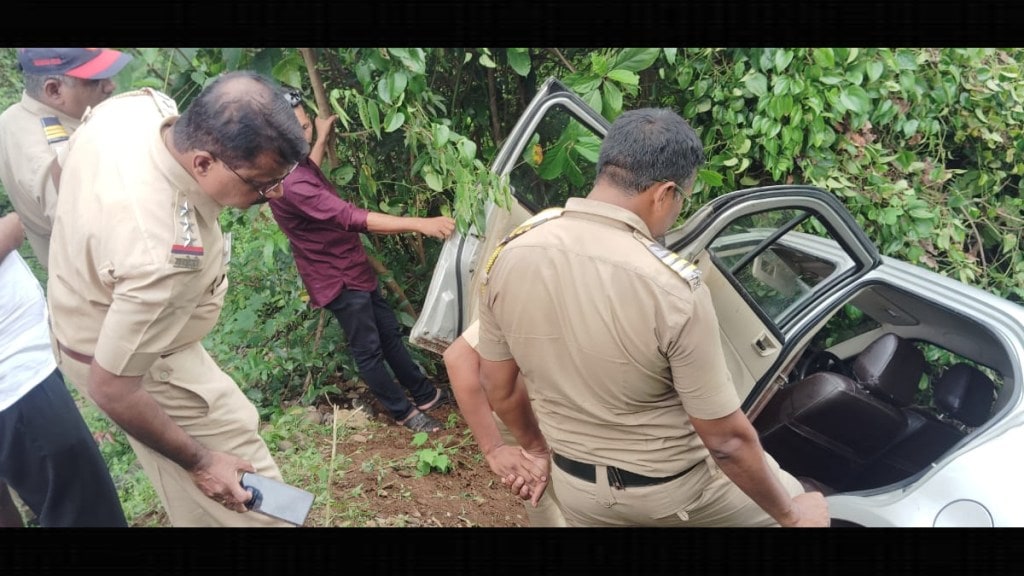Sindhudurg tilari bridge abandoned car blood stains dodamarg mystery police investigation