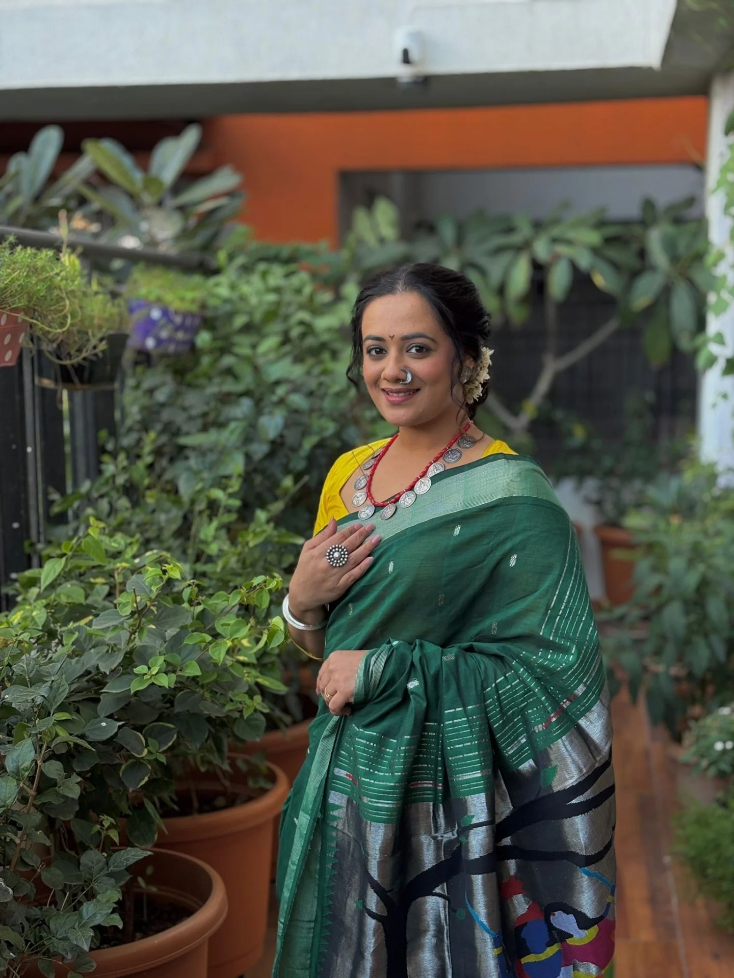 Spruha Joshi Diwali 2025 Look