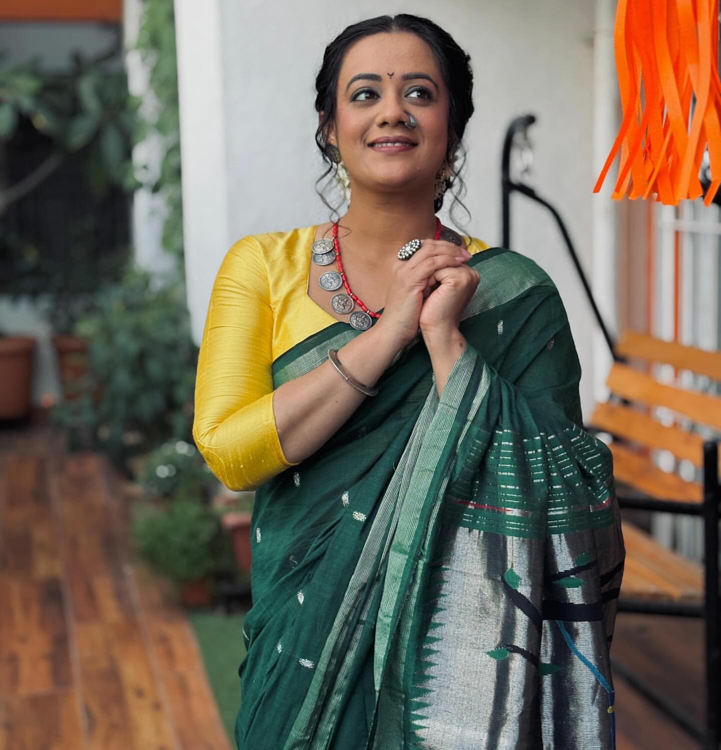Spruha Joshi Diwali 2025 Look