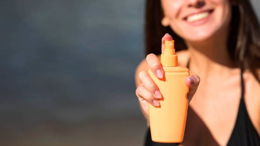 Sunscreen-After-Using Moisturizer