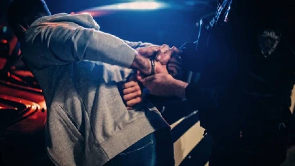 Thieves who committed house burglaries in Lohegaon area arrested by airport police