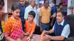 VIDEO: नातवांचा हट्ट पुरवण्यासाठी गडकरी आजोबा थेट बाजारपेठेत पोहोचले…