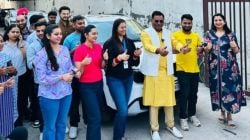 मालक असावा तर असा! सलग तिसऱ्या वर्षी ५१ कर्मचाऱ्यांना दिवाळी भेट म्हणून दिल्या आलिशान कार