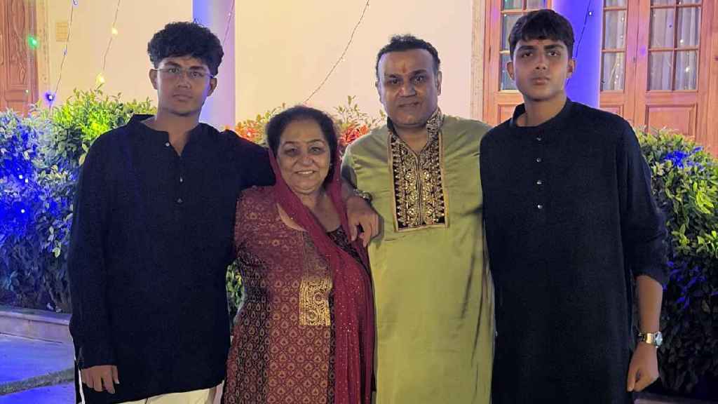 Virendra Sehwag Wife Missing From Diwali family photo Fans Sparks Divorce rumours