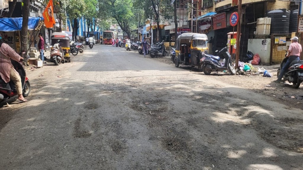 Tilak Statue to Phadke road in Dombivli, Dombivli road closure, Tilak Road cement concrete work, MMRDA road construction, Dombivli traffic update, Tilak Road traffic diversion, cement concrete road Dombivli,