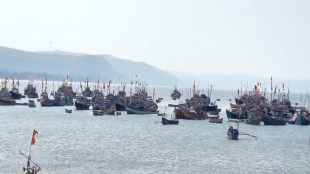 fishing season Maharashtra, cyclone Shakti impact, Harne port fishing, Arabian Sea cyclone alert, fishing suspension news, monsoon cyclone fishing ban,
