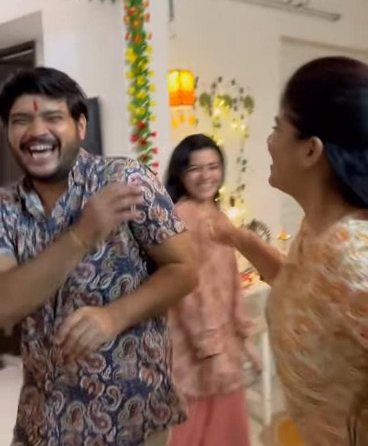Amruta Deshmukh family celebration