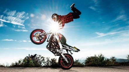 Kurla police arrested four youths who were performing stunts on the road