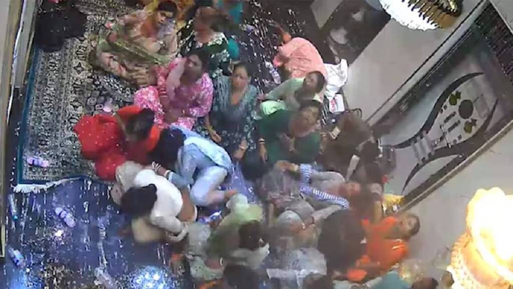 Tertiary attempt mass suicide in Vikhroli