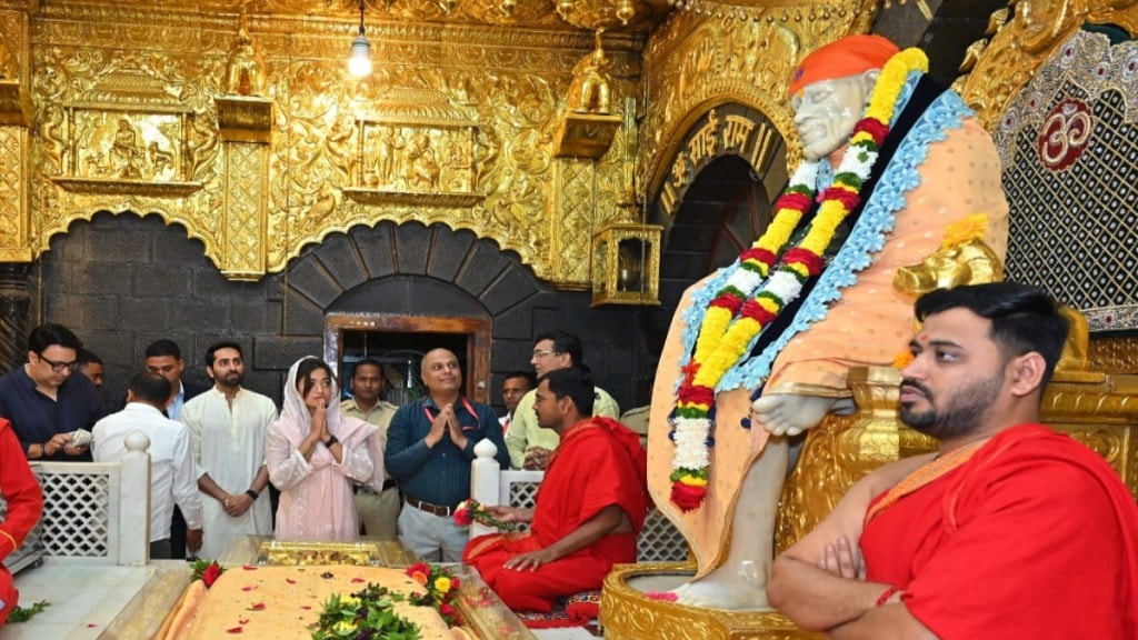ayushmann rashmika at shirdi seek sai baba blessings before thama movie release ayushmann rashmika at shirdi seek sai baba blessings before thama movie release