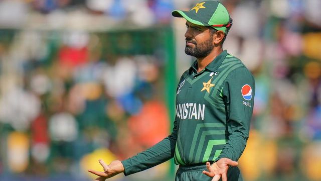 PAK VS SA: पाकिस्तानची हाराकिरी सुरूच; बाबर आझम शून्यावर माघारी