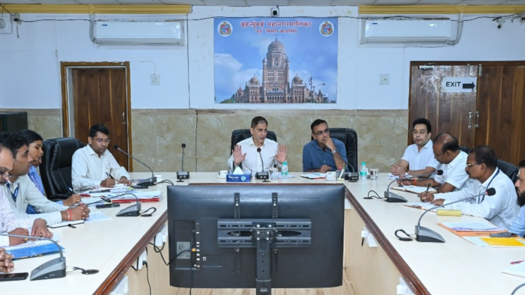 Bmc Commissioner Gagrani Inspects Andheri Ghatkopar Rail Bridge orders quick work speed ease traffic Mumbai