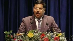 अन्वयार्थ : विषमतेच्या विषाचा ‘बूट’!