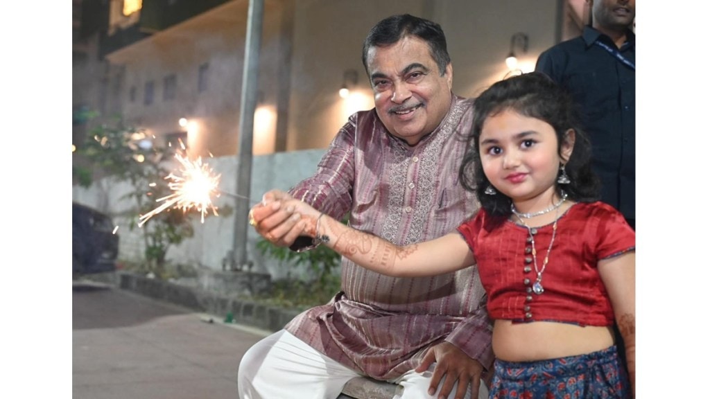 nitin gadkari diwali celebration