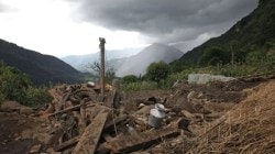 दार्जिलिंग-नेपाळमधील भूस्खलनात ६९ जणांचा मृत्यू