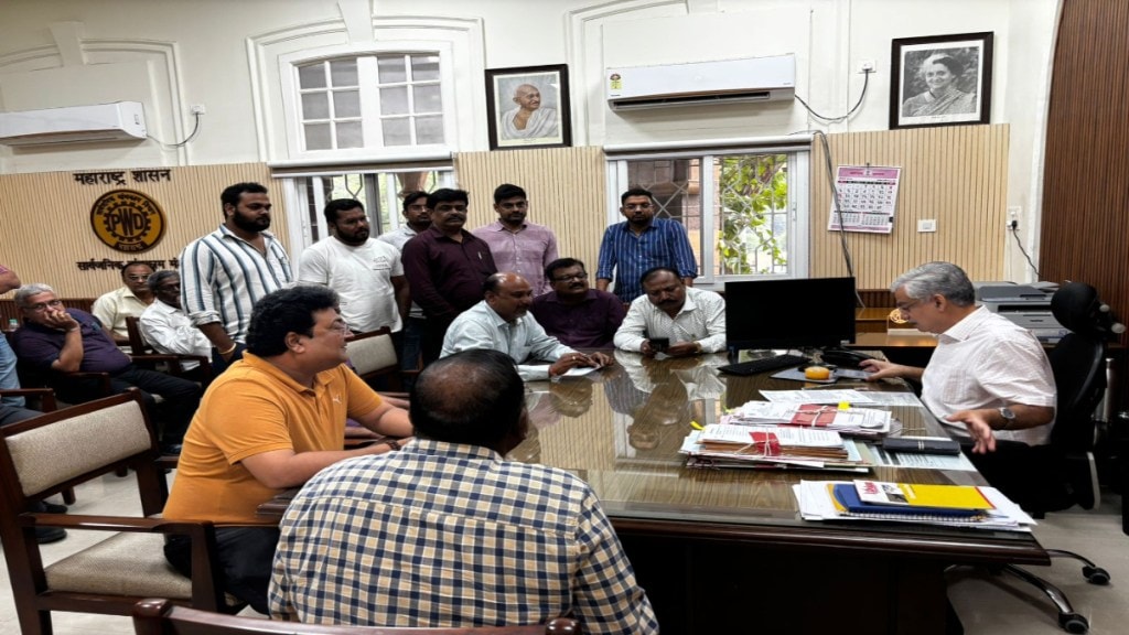 contractors payments delay nagpur public works strike demand overdue boycott winter session