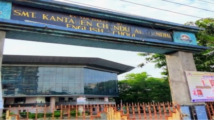 controversy over bindi tilak ban in kalyan k c gandhi school