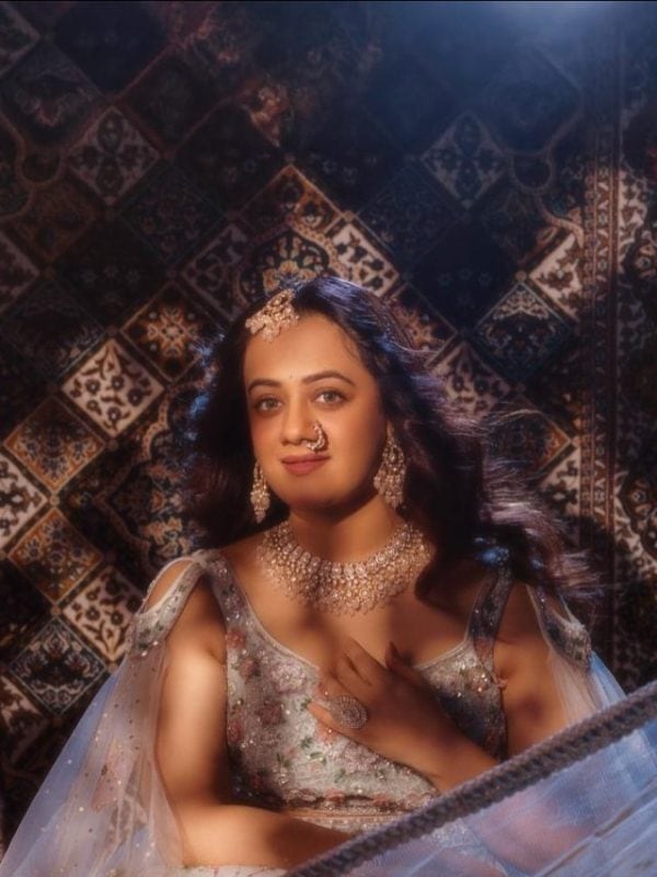 spruha joshi