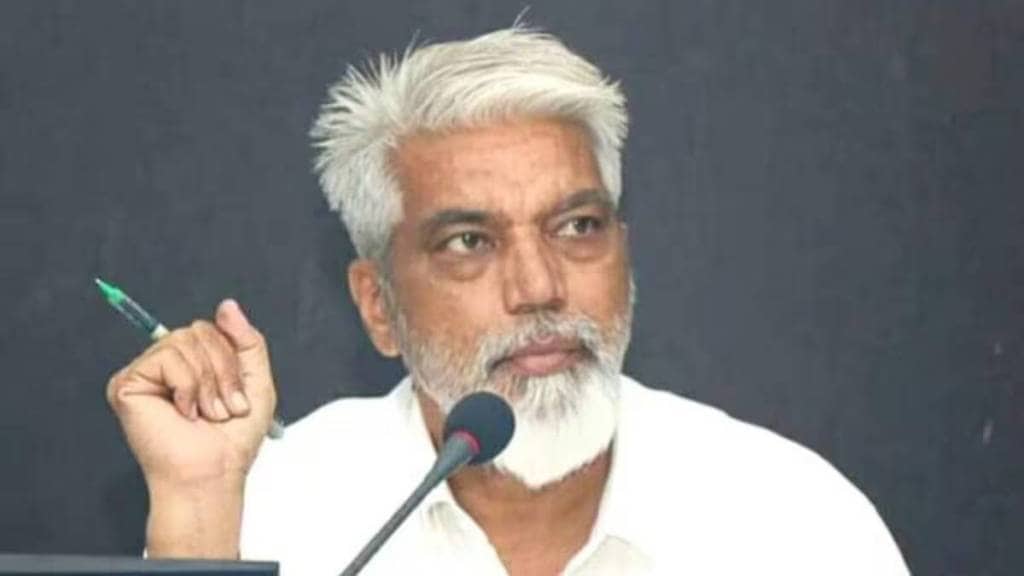 Education Minister Dada Bhuse new demand is that the student should be given the honor of the Mahapuja of Vitthal Education Minister Dada Bhuse new demand is that the student should be given the honor of the Mahapuja of Vitthal