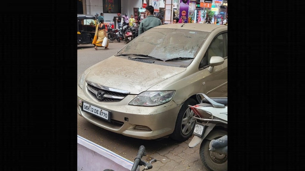 dombivli phadke road traffic jam due to abandoned car Police