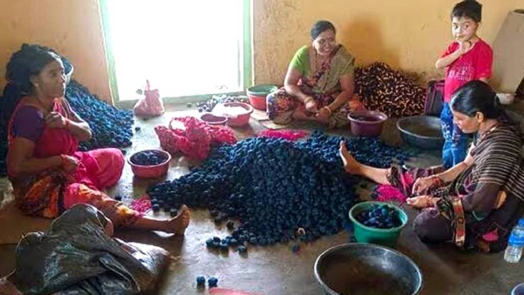 Chhatrapati Sambhajinagar firecracker production hit by heavy rain