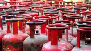 Raid on illegal gas refilling center in the city ahilyanagar news