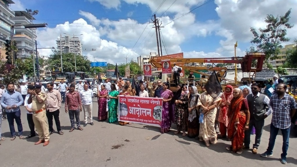 girish mahajan road potholes repair promise questioned by public citizens protest nashik