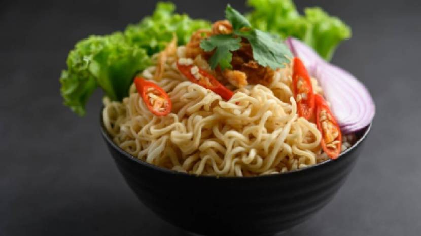 home-made-maggie-recipe-in-marathi