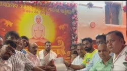 मृत कबुतरांच्या आत्म्याच्या शांतीसाठी धर्मसभेत प्रार्थना…