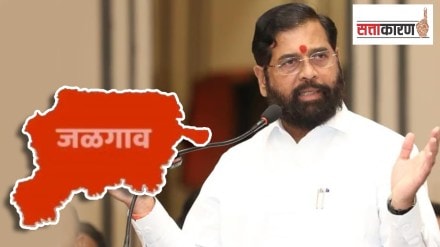 District president expelled from Thackeray group join Shinde group in jalgaon print politics news