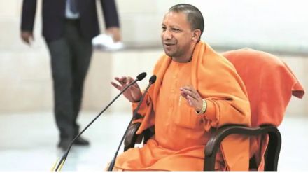 CM Yogi Adityanath : दहशतवाद, लव्ह-जिहादसाठी २५ हजार कोटींचा गैरवापर! योगी आदित्यनाथ यांच्याकडून हलाल उत्पादनांवरील बंदीचे समर्थन