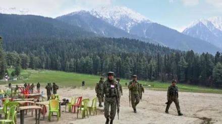 phone charger led police to Pahalgam terrorists aide arrest met them 4 times marathi news phone charger led police to Pahalgam terrorists aide arrest met them 4 times marathi news