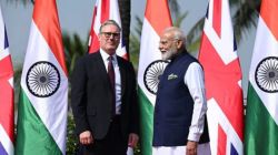 Keir Starmer Mumbai Visit: भारतीयांसाठी व्हिसाचे नियम बदलणार नाही, मुंबईत उतरण्याआधीच ब्रिटनचे पंतप्रधान कीर स्टार्मर यांनी केलं स्पष्ट