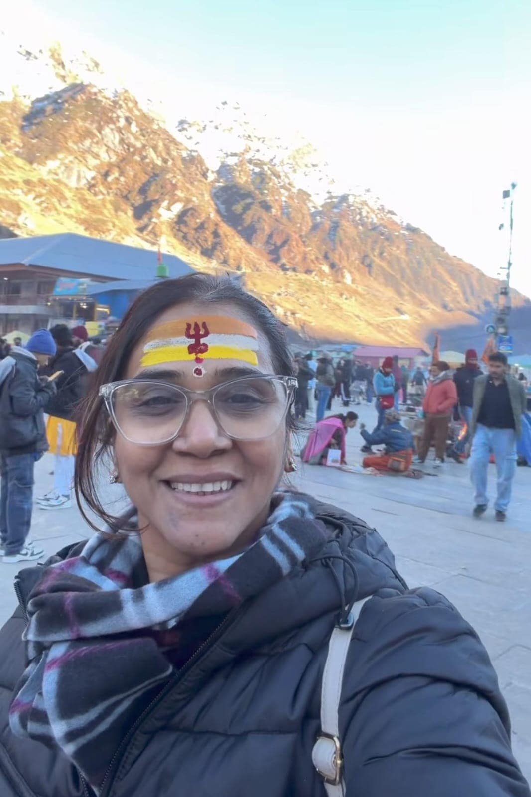 prasad oak wife manjiri oak went to kedarnath dham before temple closing jyotirling yatra