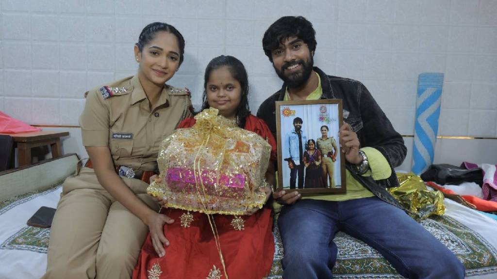 Inspector manju actors travel from satara to mumbai