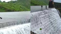 कर्जतमध्ये पाटबंधारेच्या चुकीच्या व्यवस्थापनामुळे ४ एकर जमीन खरवडून गेली; मलठण येथील शेतकऱ्यांनी मांडली व्यथा