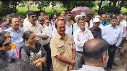 निवृत्तीवेतनासाठी मुंबई विद्यापीठ कर्मचारी संघाचे आंदोलन सुरू