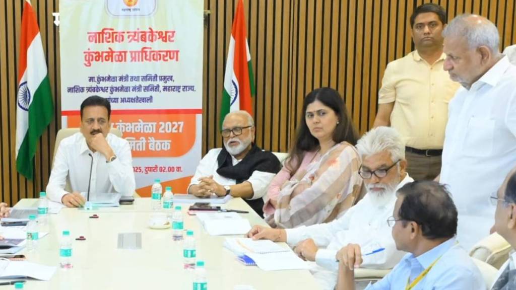 four ministers in the race for the post of Nashik Guardian Minister on the same platform four ministers in the race for the post of Nashik Guardian Minister on the same platform