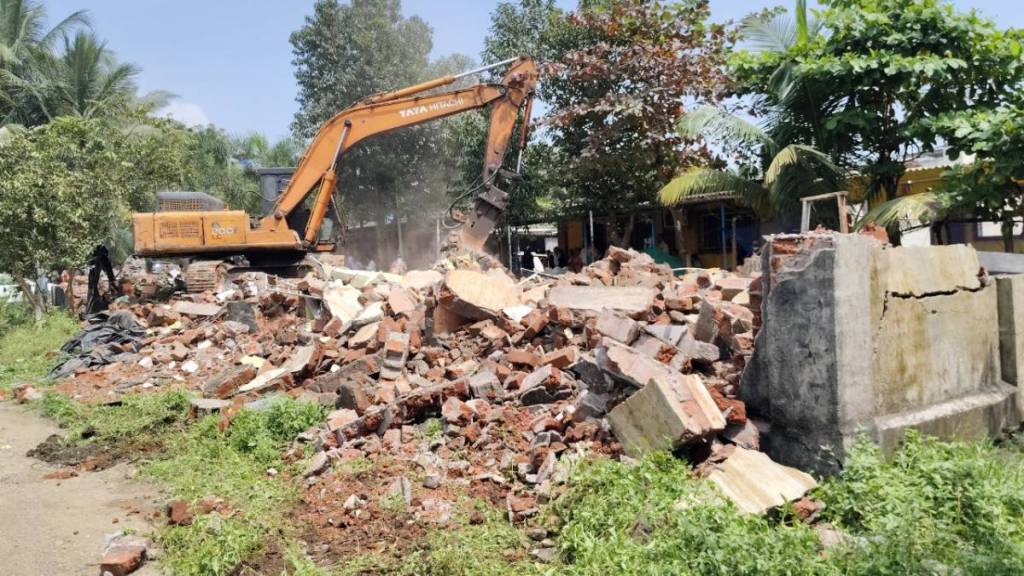 illegal structure demolition Navi Mumbai