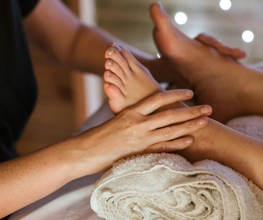 Foot massage for better sleep