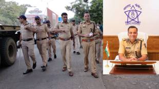 Citizens shower flowers on police in Nashik city