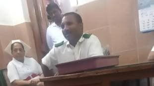 Controversy over distribution of prabhodhankar thackreys books at Kasturba Hospital