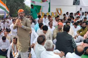 Mahavikas Aghadi expressed its protest against the district state government today