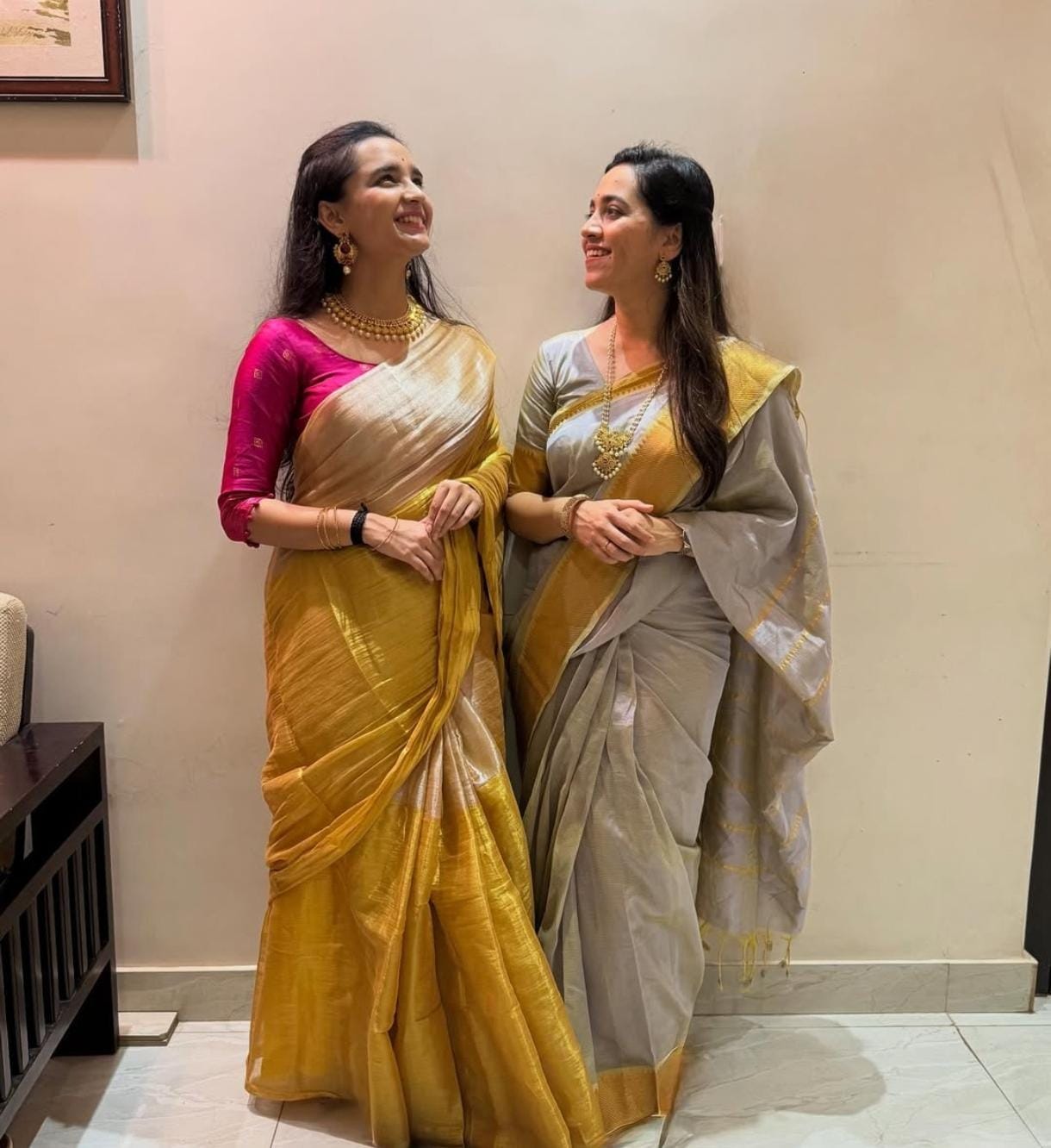 Ipopstar mann dhaavataya fame radhika bhide is sister of shamika bhide know about her