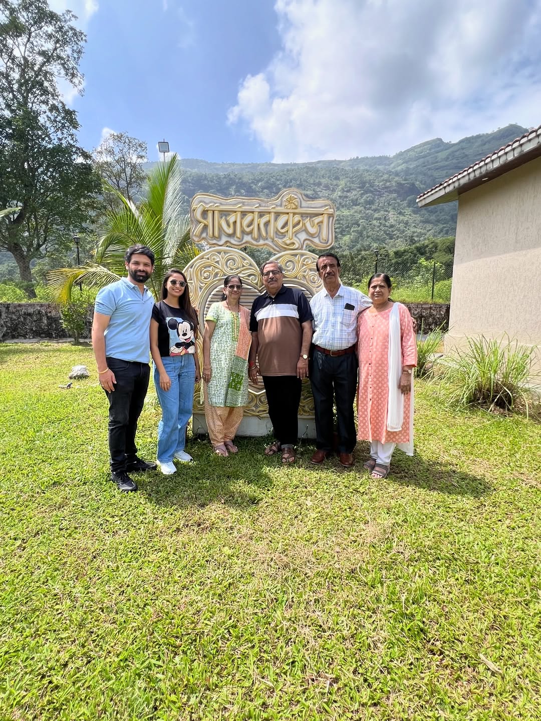 star pravah actress sayali deodhar visited prajakta mali karjat farmhouse shares photos