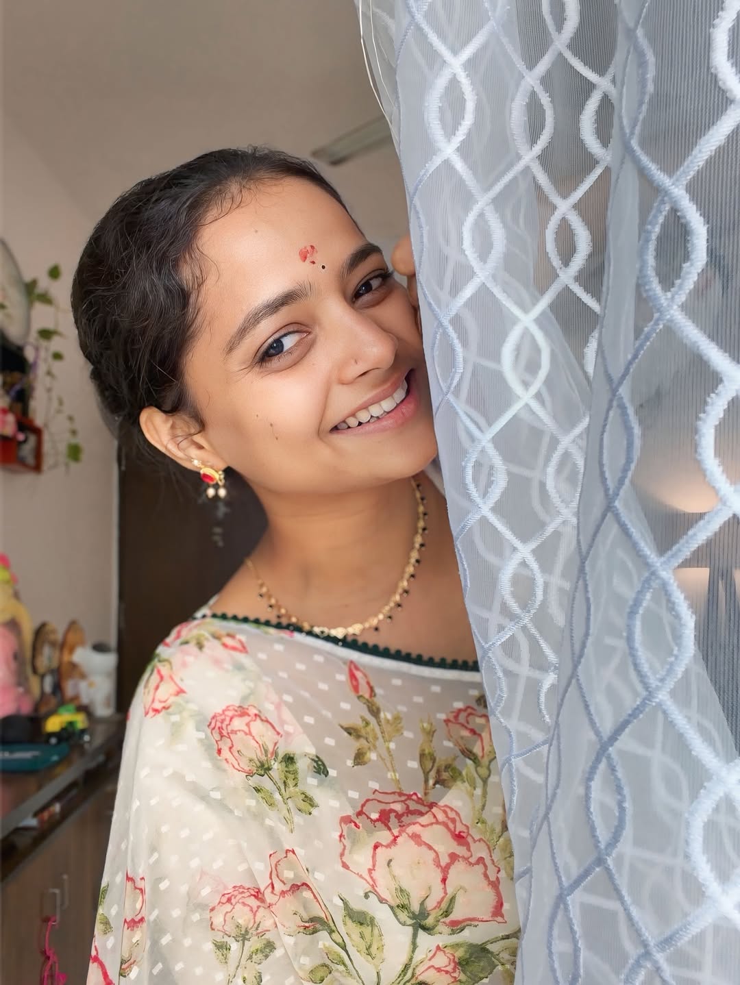 shivali parab home tour 
