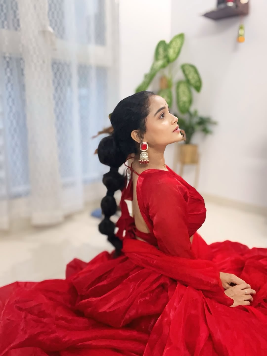 shivali parab red dress 