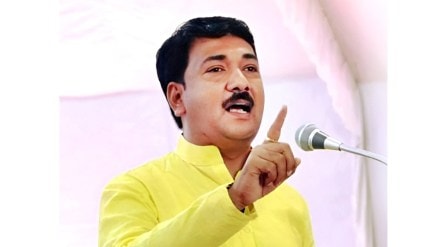 shivsena ubt unmesh patil controversial speech Against BJP MP Smita Wagh Demands Apology Jalgaon shivsena ubt unmesh patil controversial speech Against BJP MP Smita Wagh Demands Apology Jalgaon