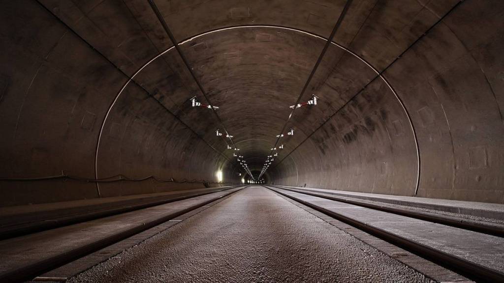 35 crore subway project