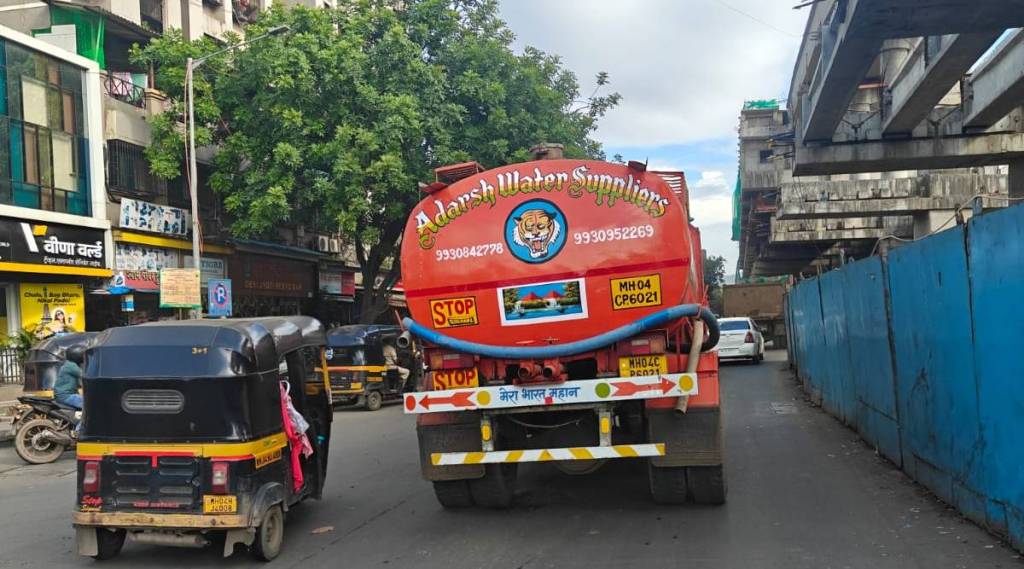 Roads slippery due to tanker water leakage in Mira Bhayandar